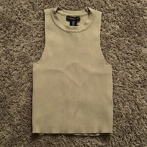 This is a sleeveless top that is super stretchy